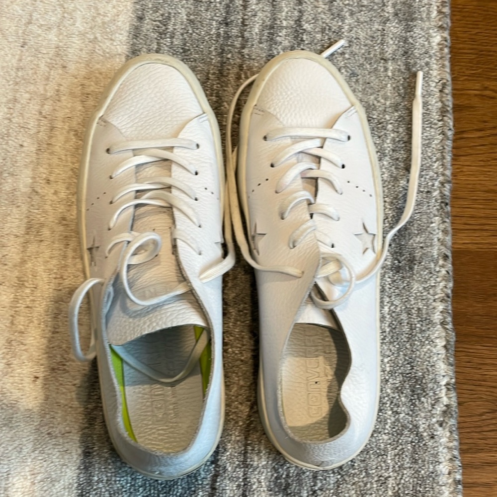 Converse one star leather shoes - size 8.5